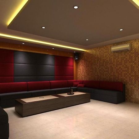 Win Grand Hotel Bekasi Esterno foto